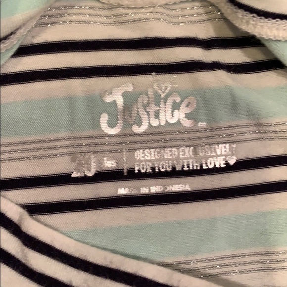 2 Sleeveless Justice Tops - Picture 2 of 3